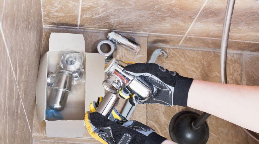 Professional gutter cleaning in Aledo, TX